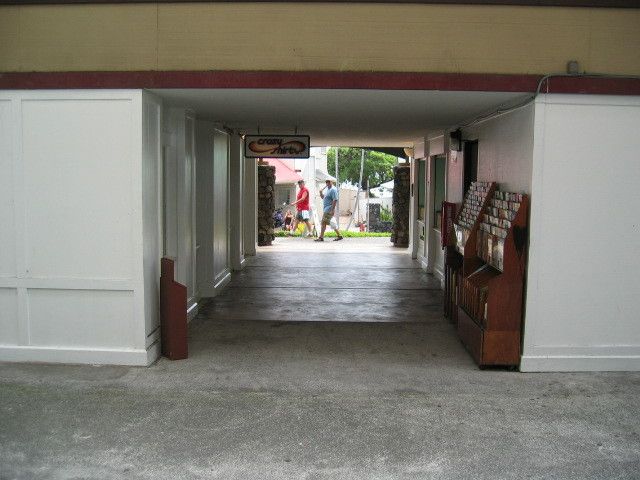 Kona Plaza: 75-5719 Alii Dr, Kailua Kona, HI 96740